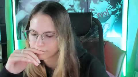 carrie_roses online show from September 15, 4:14 am