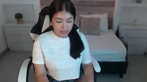 carriepink_ online show from September 24, 2:13 pm