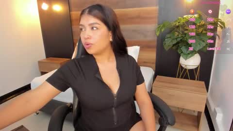 carriepink_ online show from November 5, 11:56 am