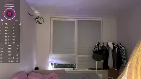 Kira online show from March 20, 4:23 pm