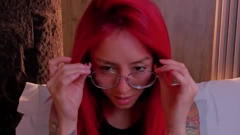 Casandra  online show from March 3, 7:07 pm