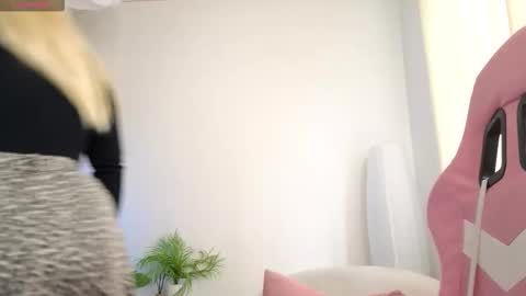 Casey Robbins online show from November 10, 8:06 am