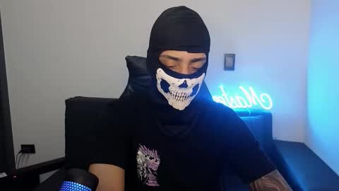 cash_master777 online show from February 14, 11:51 pm