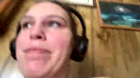 Cash Couple online show from March 8, 7:40 pm