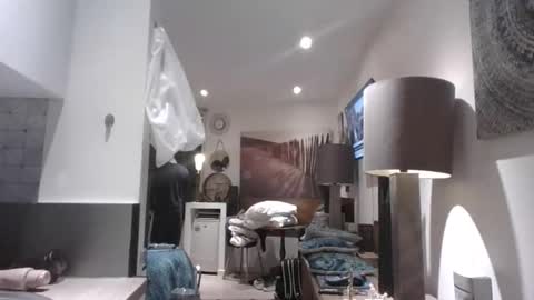 cassandra06400 online show from October 21, 7:39 pm