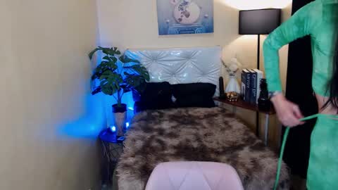 Snapshot of cassandrafoxxx chatting on December 29, 5:42 am cassandrafoxxx online show from December 29, 5:42 am