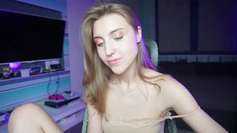 Snapshot of cassiablade1 chatting on September 22, 7:07 pm Seductress Cassia FINDOM AND SADISM NO NUDE online show from September 22, 7:07 pm