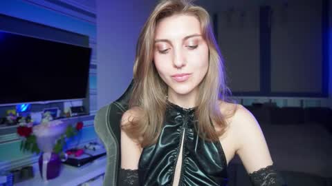 Snapshot of cassiablade1 chatting on September 13, 7:05 pm Seductress Cassia FINDOM AND SADISM NO NUDE online show from September 13, 7:05 pm