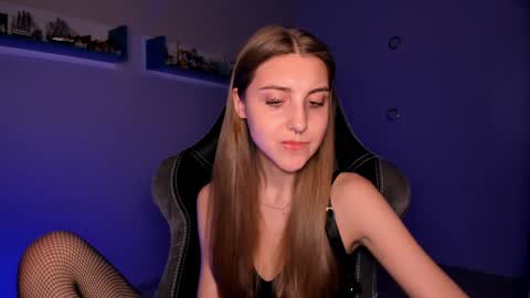 Snapshot of cassiablade1 chatting on January 7, 7:06 pm Seductress Cassia FINDOM AND SADISM NO NUDE online show from January 7, 7:06 pm