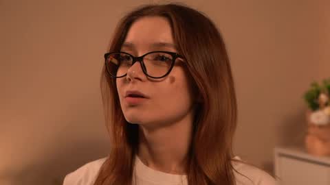 Cassie online show from April 10, 3:39 pm