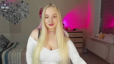 Cassie Rosss online show from February 4, 12:08 am