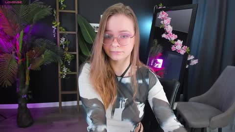Snapshot of cassiecool chatting on January 25, 9:57 pm assie online show from January 25, 9:57 pm