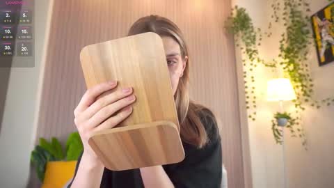 Im Cassie3 online show from February 24, 7:55 am