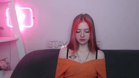 cassieliam online show from December 4, 6:24 am