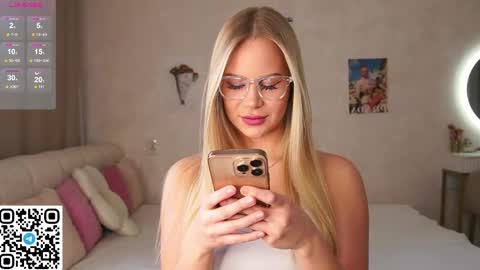 Cassie online show from April 15, 6:50 am