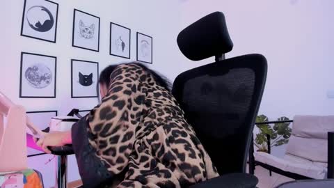 Snapshot of cassioopeia chatting on December 24, 1:06 am Im your sweet candy try me soon online show from December 24, 1:06 am
