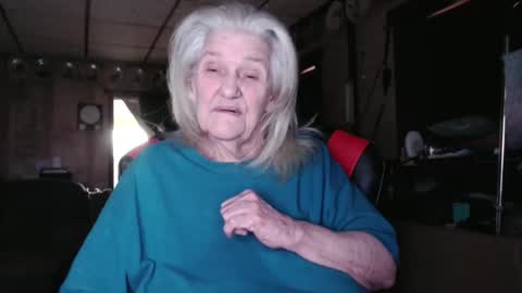 cat online show from November 3, 6:31 pm