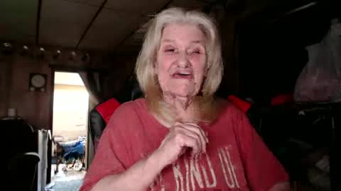 cat online show from October 4, 7:55 pm