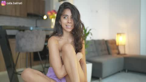 Catalina online show from November 29, 4:58 pm