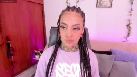 Cata green model independient online show from January 5, 8:12 pm