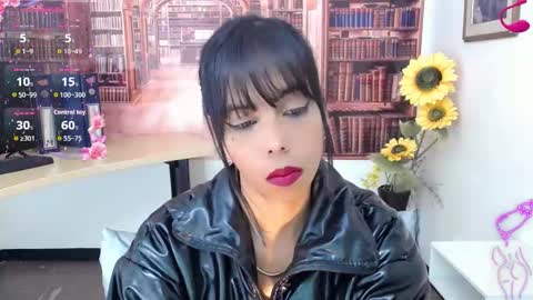 Queen Catalella online show from October 28, 3:18 am