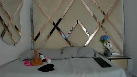 cataleyaxht online show from October 15, 12:28 pm