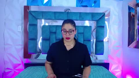 Catalina bustos online show from February 26, 3:35 am