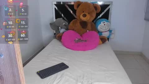 Snapshot of catalina_smith__ chatting on September 17, 11:08 pm Catalina online show from September 17, 11:08 pm