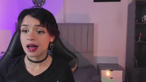 Cat  online show from January 21, 9:25 pm