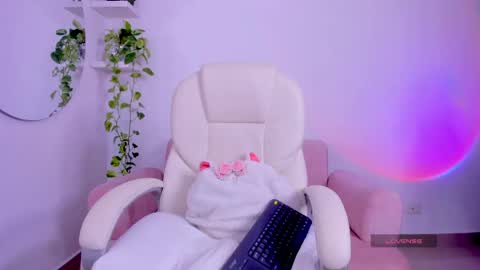      online show from April 16, 12:16 pm