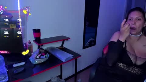  Mia   online show from September 25, 12:39 am