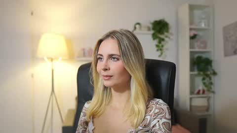 catecrago  online show from November 17, 2:08 pm