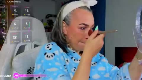 catrina online show from November 8, 11:52 pm