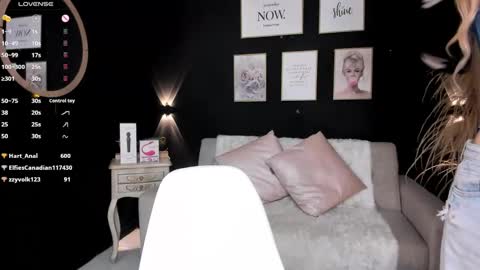 catvalentinee_ online show from December 31, 4:38 am