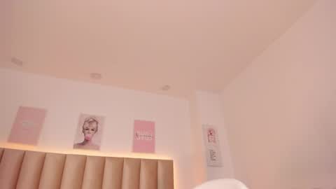 catvalentinee_ online show from September 27, 6:55 am