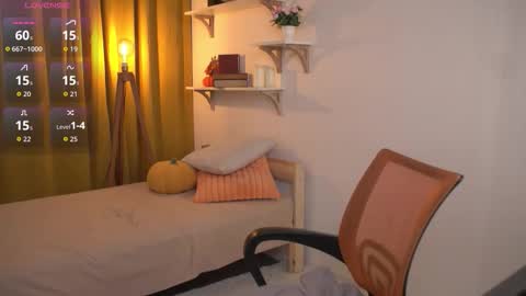 caty_cuddly online show from November 28, 5:26 am