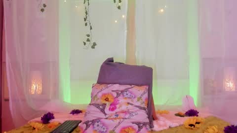 cayetanamiles online show from November 1, 4:55 am