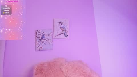 Cay online show from March 10, 3:27 pm