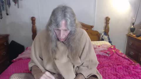 Jackie online show from October 14, 10:29 am