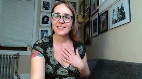 Cecily Saint Claire online show from December 26, 2:05 pm