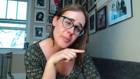 Cecily Saint Claire online show from December 4, 3:59 pm