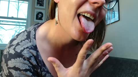 Cecily Saint Claire online show from December 5, 3:55 pm