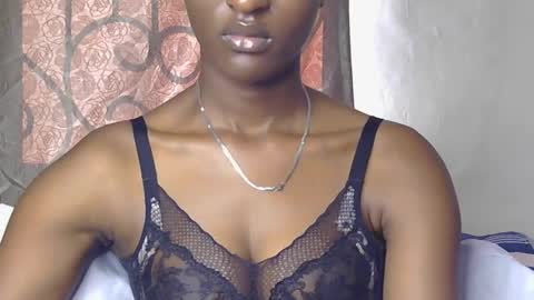 cee_queen online show from June 26, 5:57 am