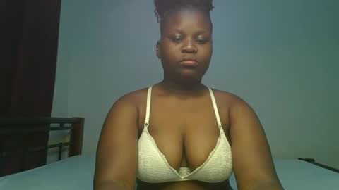 ceepretty25 online show from March 18, 9:26 am