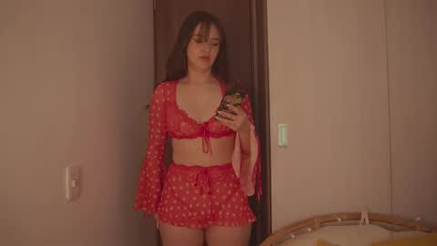 Diane Independent model online show from October 8, 8:37 pm