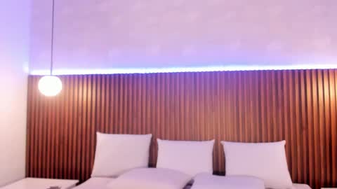 Sofia Castrillon online show from September 19, 1:04 pm