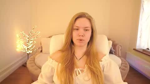 celestenoirr online show from March 6, 8:13 am