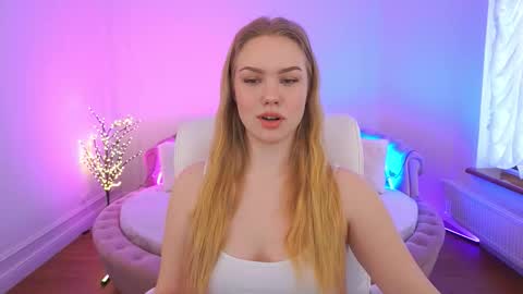 celestenoirr online show from February 16, 7:28 am