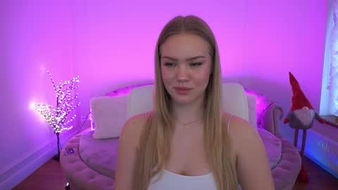 celestenoirr online show from January 9, 9:04 am