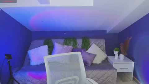 elin online show from October 17, 1:59 pm